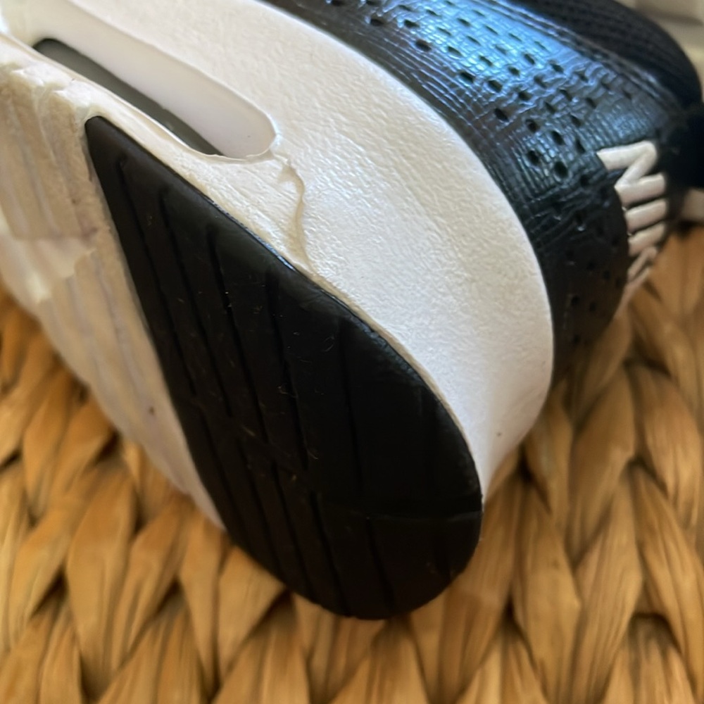 Nike Air Max Thea Women's Black Sneakers - Picture 5 of 7